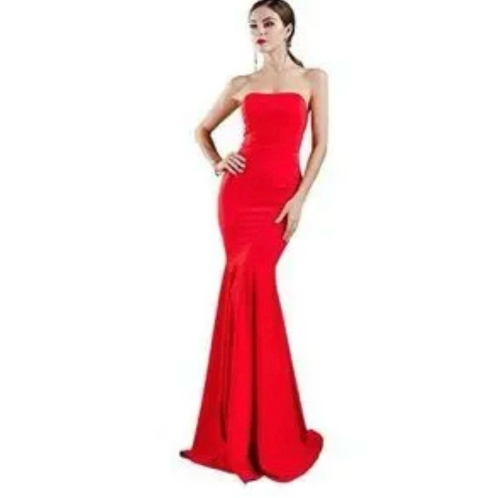 Chic Strapless Red Gown